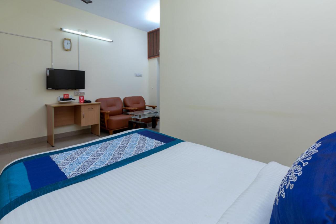 Oyo 16622 Vasantham Guest House เชนไน ภายนอก รูปภาพ